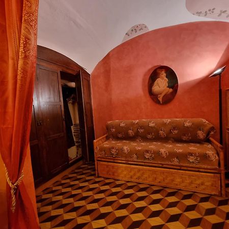 Appartement Il Bibiribi Al Castello à Pieve di Teco Extérieur photo